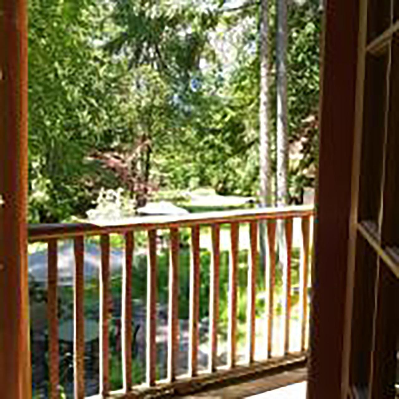 Hotel Wedgwood Manor And Glamping Retreat Crawford Bay Exterior foto