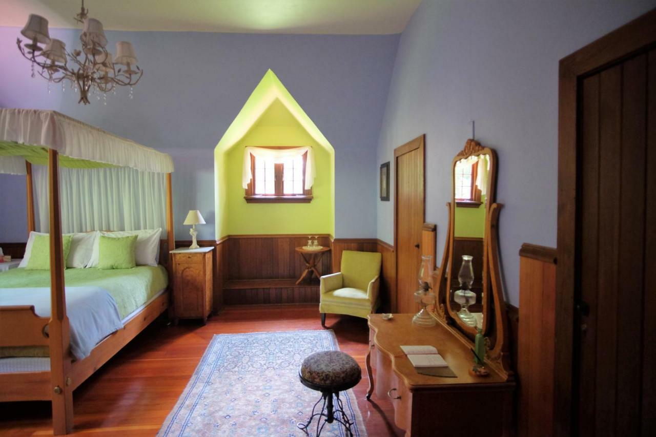 Hotel Wedgwood Manor And Glamping Retreat Crawford Bay Exterior foto